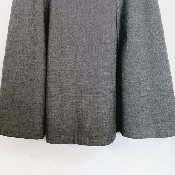 H&M Grey Fit & Flair Scoop Neck Dress Burgundy Polka Dot Lining Size 8 - Picture 4 of 14